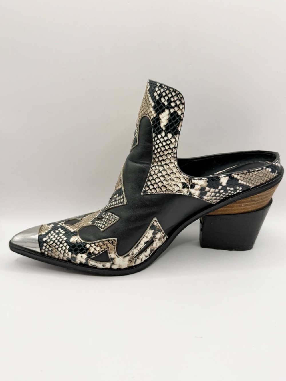 Gianni Bini Maerren Western Snake Print Mule Boots Women Size 8 Metallic DAMAGED - Picture 5 of 10